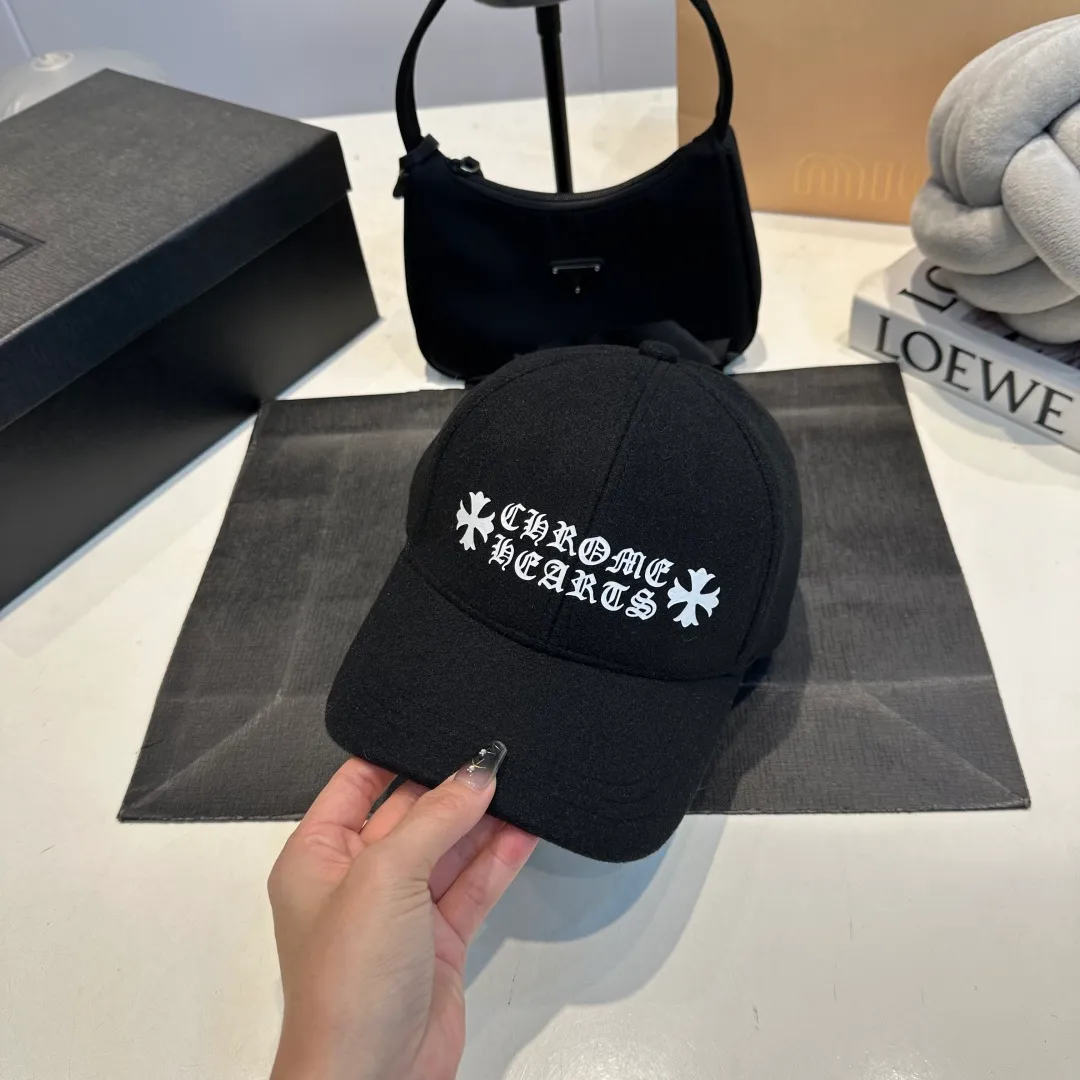 P60 Chrome Hearts 💓Autumn and winter Korean style fashionable retro design versatile baseball cap and peaked cap